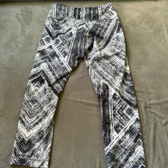 Heat Wave Crop Wunder Under - size 6 - Picture 4 of 4